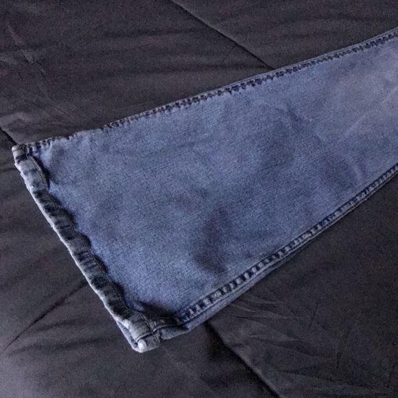 Free Gift With Purchase-Flare Jeans - Picture 7 of 8